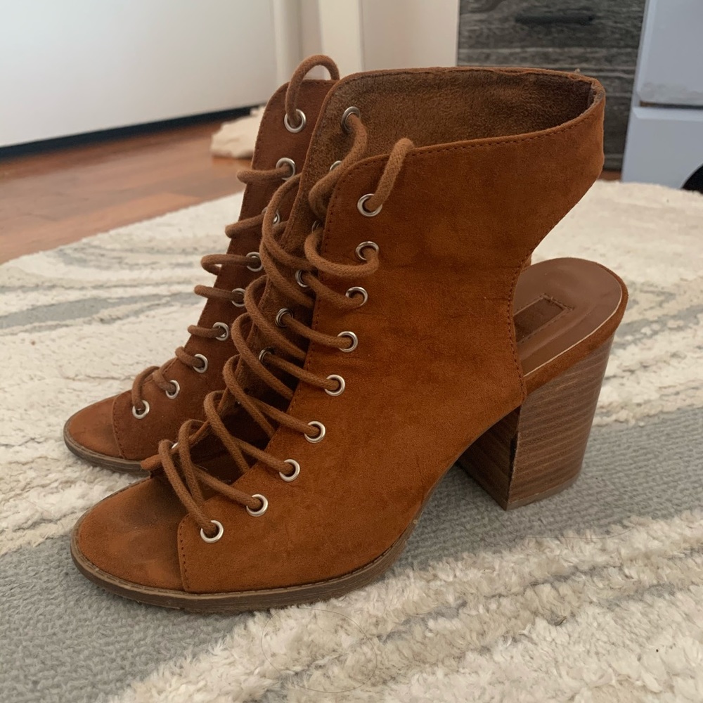 Brown suede lace up block heals